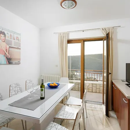 Apartment Zulijani A1 & A2 Рабац