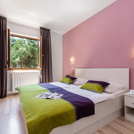 Apartment Zulijani A1 & A2