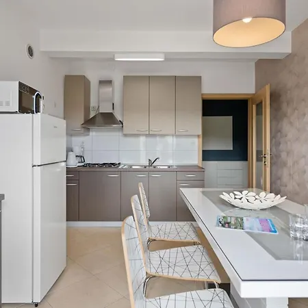 Apartment Zulijani A1 & A2 Апартаменты Рабац